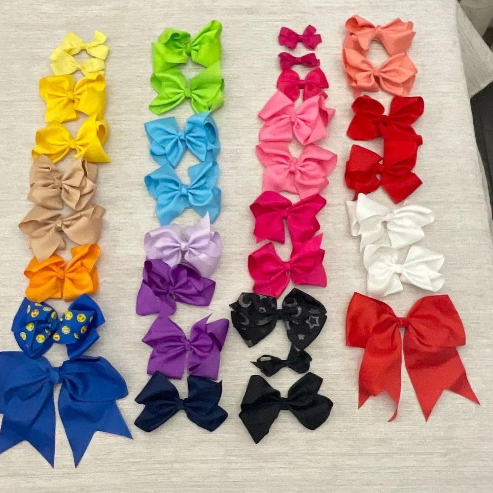 HUGE Boutique Bow Bundle – 30+ Hair Bows w/ Hanging Organizer!